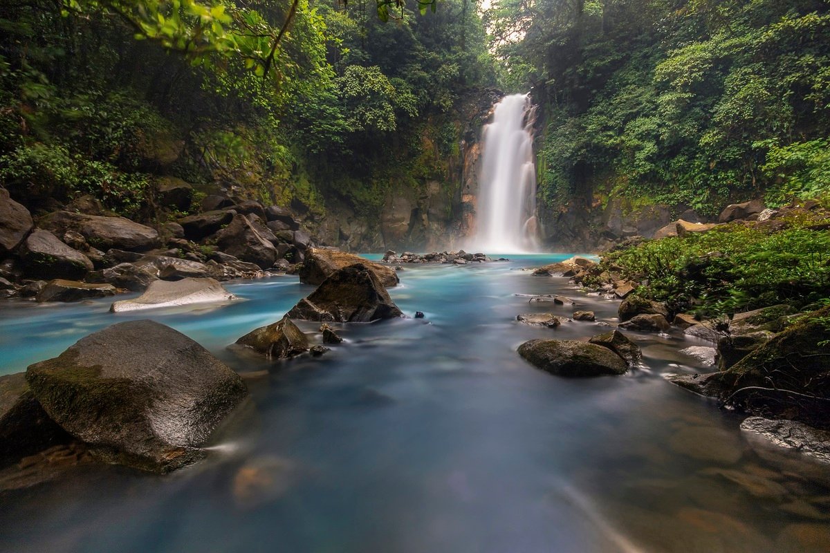 Rio Celeste Tour from la Fortuna
